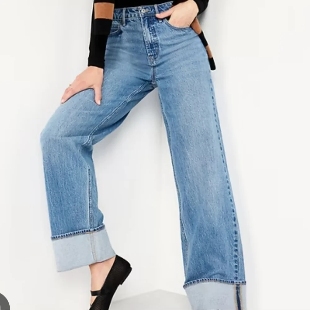 Old Navy Wide Leg Jeans - Picture 1 of 17
